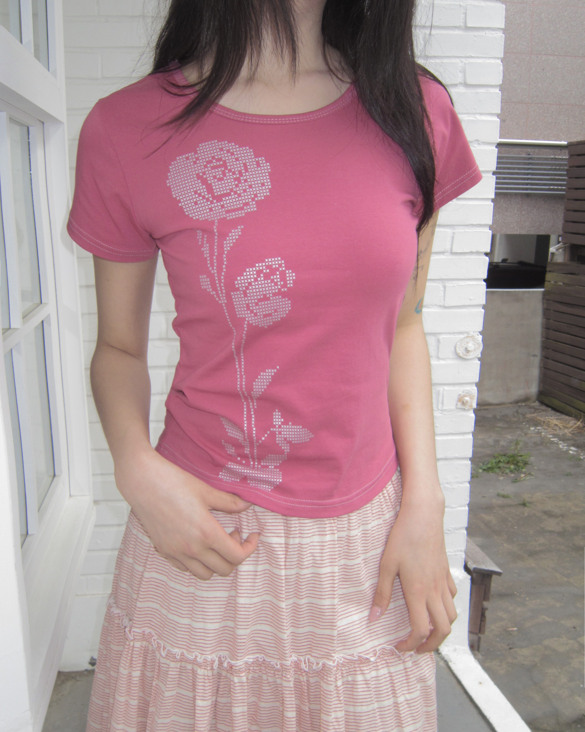 ローズシルバーTシャツ