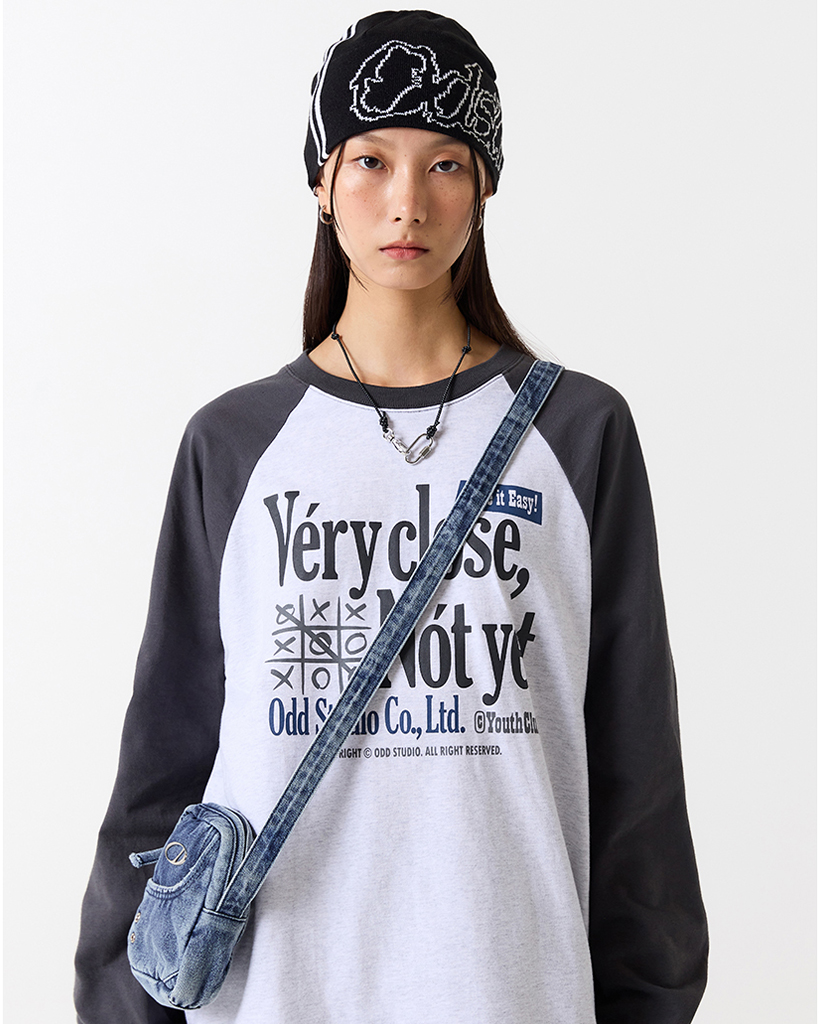[Kアイドル着用]VeryCloseRaglanOverfitLongSleeve-WHITEMELANGE/
CHARCOAL