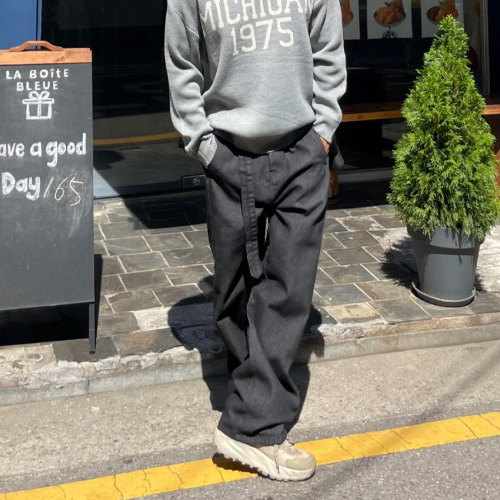 デニムが良い感じ ウエストマーク\tHermes\tKelly Jean 18ベルト DSQUARED2 (ディースクエアード) ダメージ＆ウォッシュ フェル