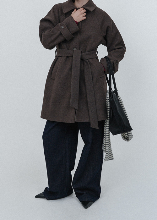 ベルト付きロングコート