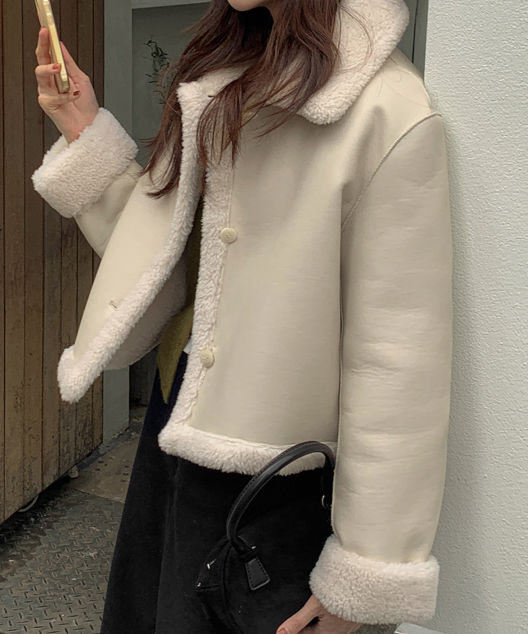 【未使用】リバーシブル　ムートン（羊革）ショートコート　ベージュ系　M ムートンリバーシブルショート丈コート ムートン リバーシブル[品番