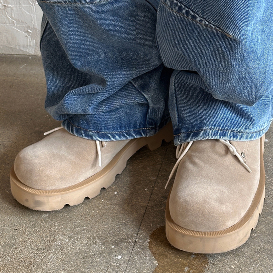 ベージュスエードデザートブーツ