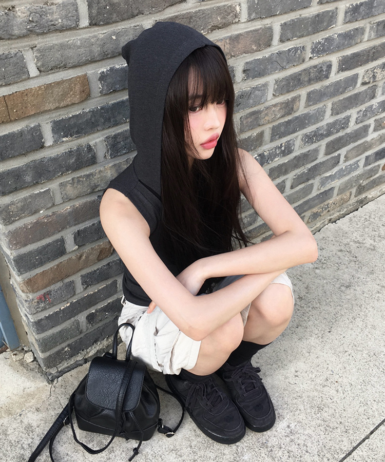 ボタンポイントフード付きタンクトップ | ファッション通販サイト NUGU