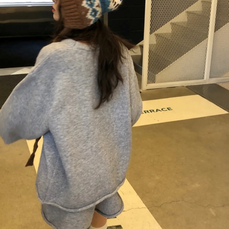 セットアップ]ルーズフィットウールニット＆ニットハーフパンツ