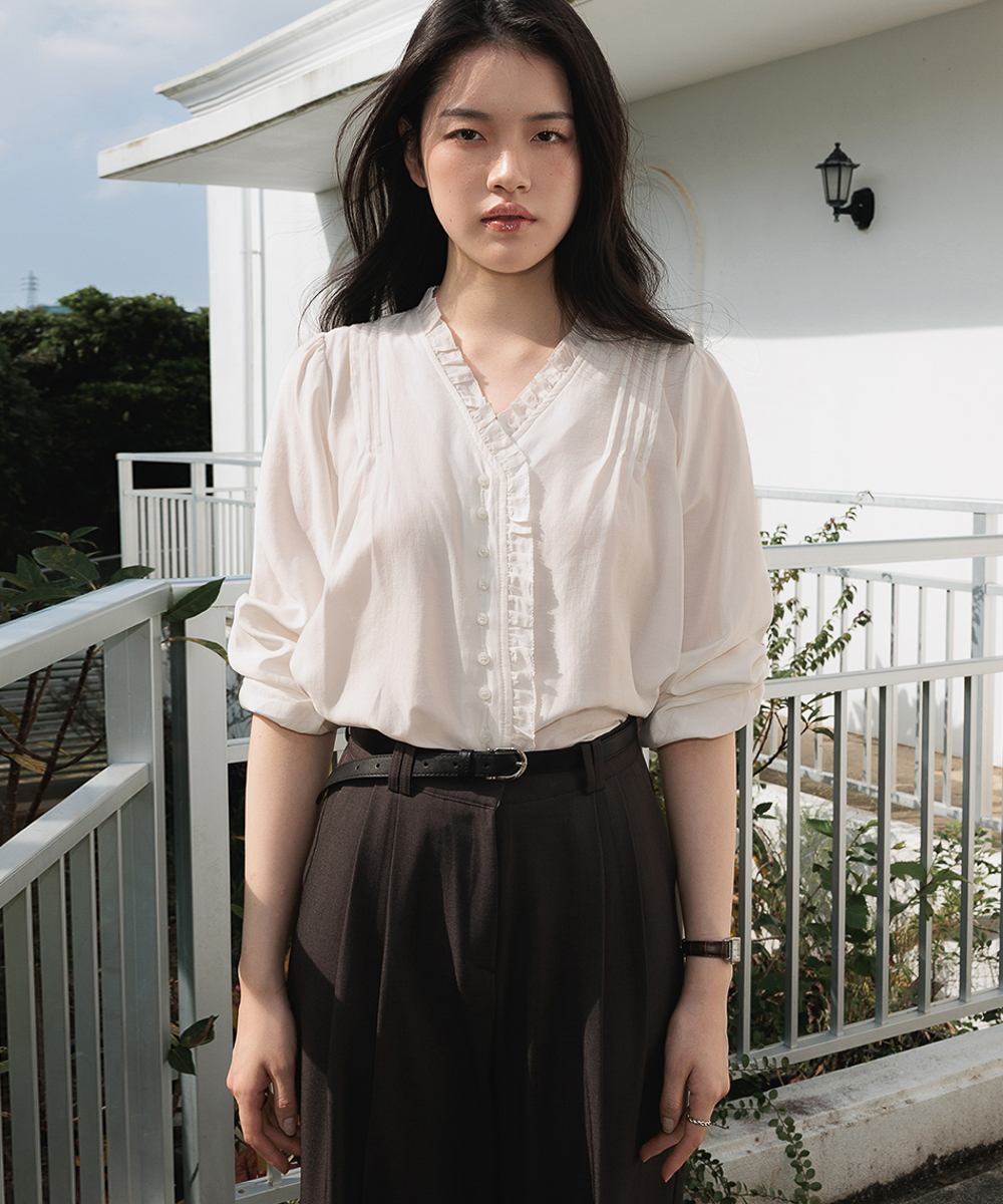Frill Pintuck Blouse [Ivory]
