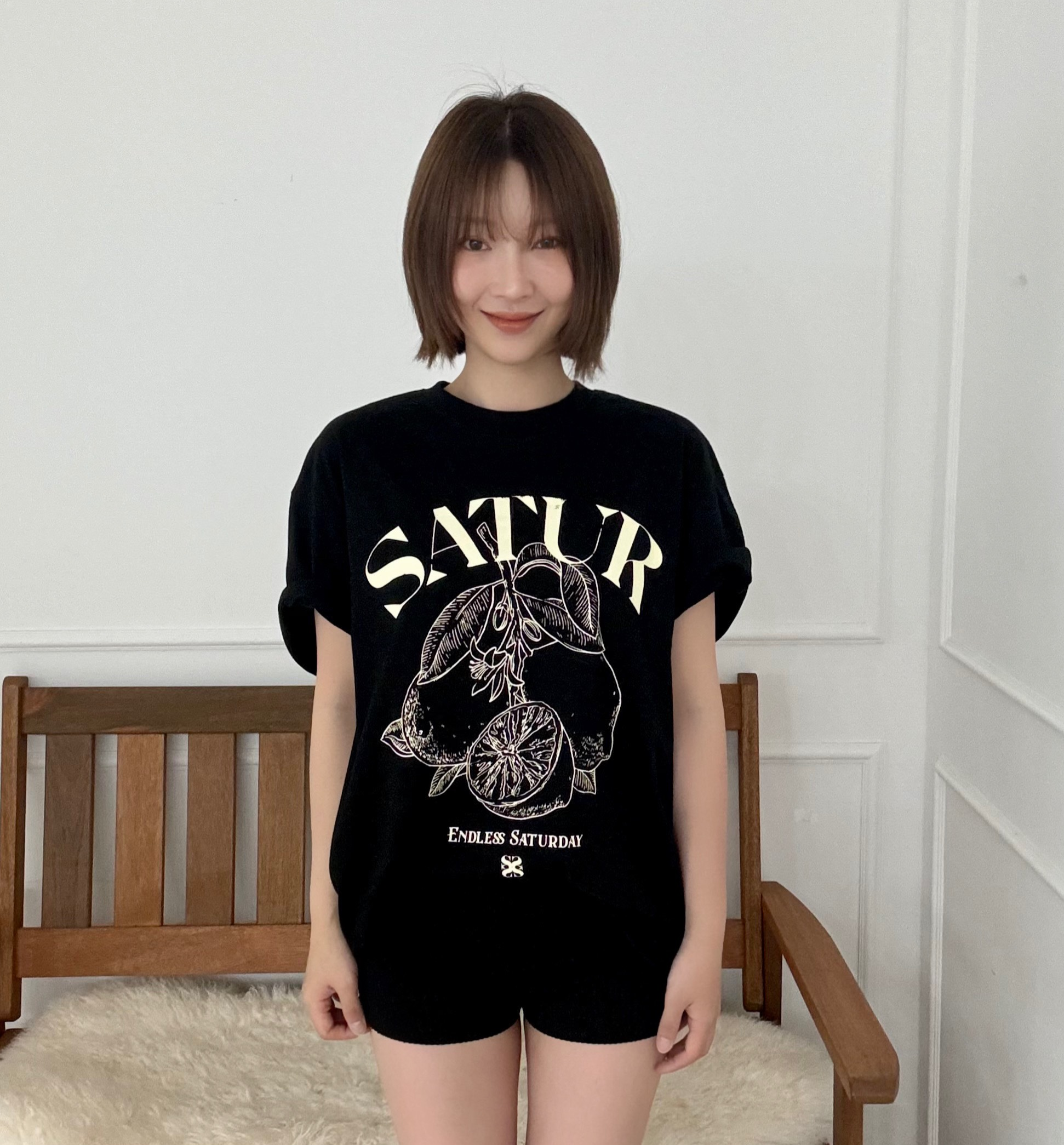 Influencer pick] Capri Citron Drawing Summer Graphic T-Shirt