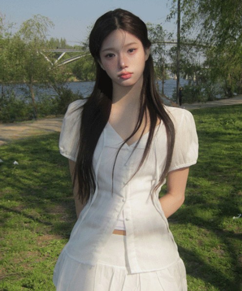 ネコパンチングストラップブラウス