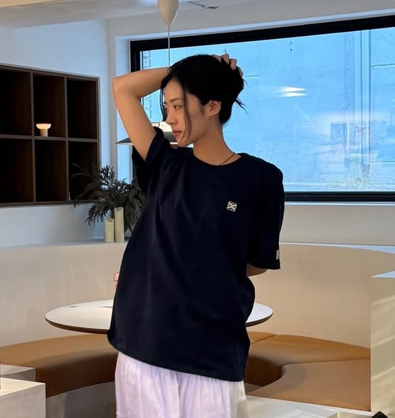 DISH// Tシャツ(黒) Influencer pick] Classic Small Logo T-Shirt - Classic Black
