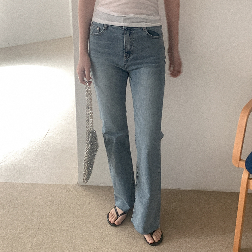 ブーツカットデニムパンツ | ファッション通販サイト NUGU