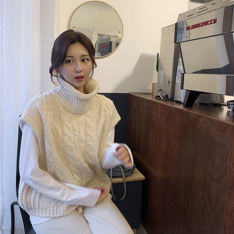 新品タグ付 ADORE ニットベスト タートルネック シルクブレンド 38 ⭐︎新品タグ付き タートルネックニットベスト 新品タグ付 ADORE