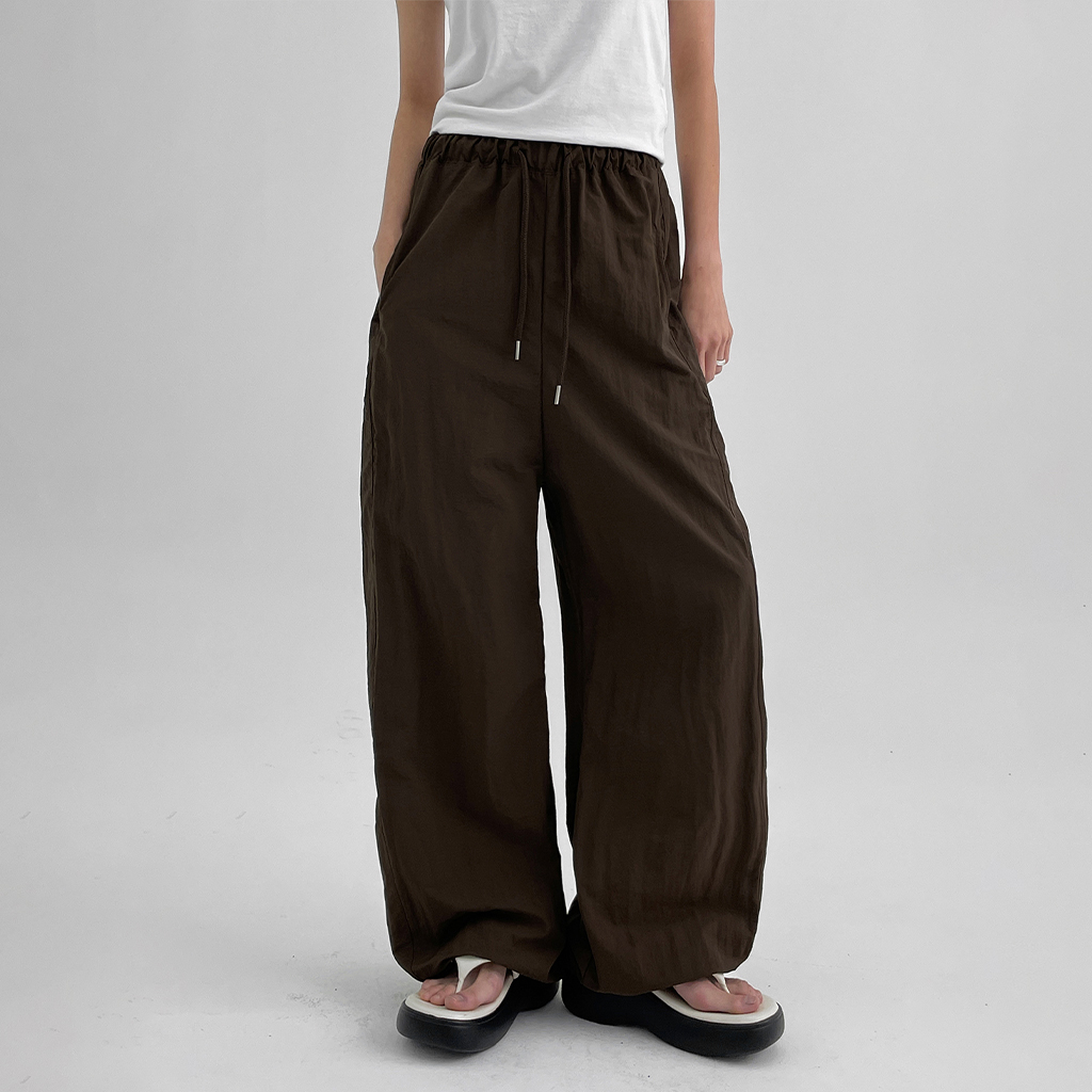 【24AW NEW】LOEWE_women / ナッパ＆スエード クロップドパンツ カーブシルエットベイカーパンツ ［Soiunique］ 通販【ニッセン】