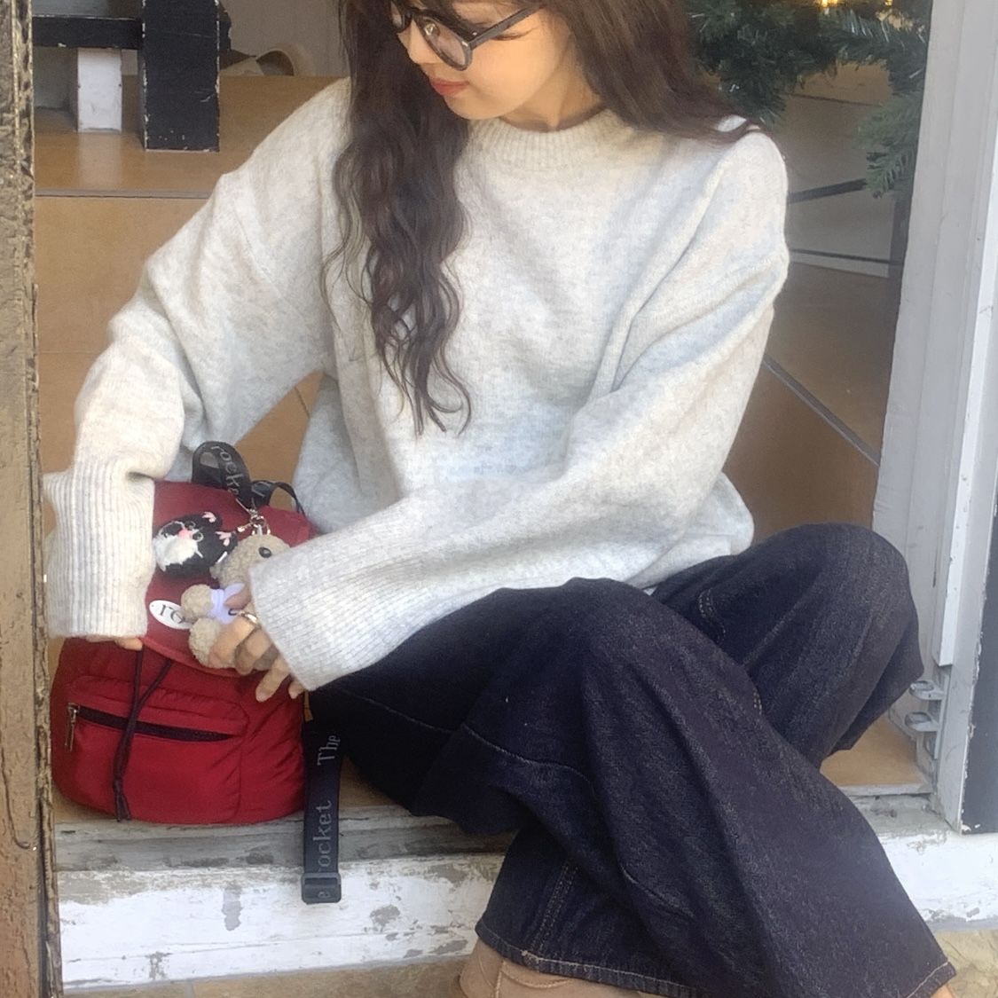 柔らかいルーズフィットラウンドネックニット | ファッション通販