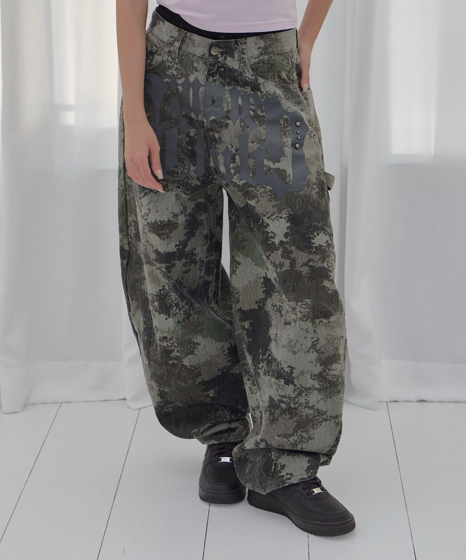 TOOTH JAM WIDE DENIM PANTS (CAMO) F26QD150