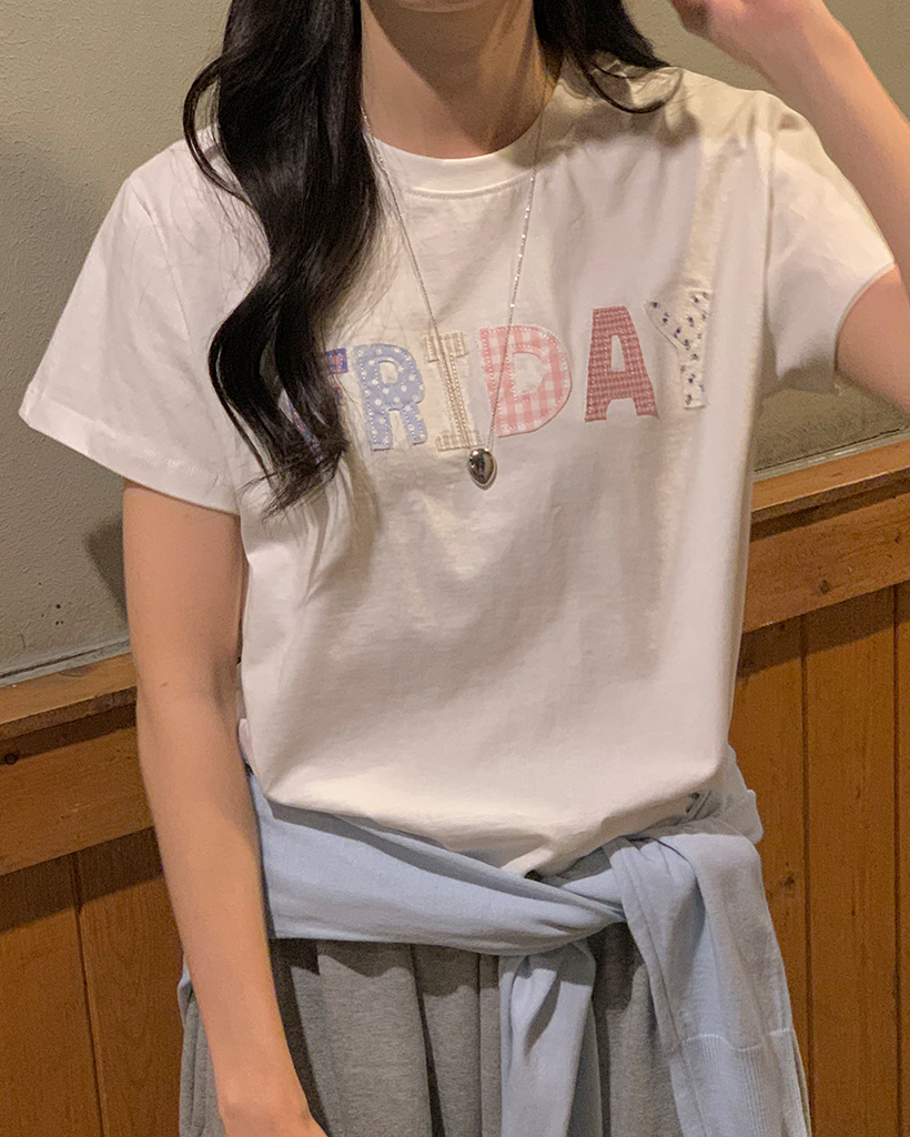 レタリングTシャツ