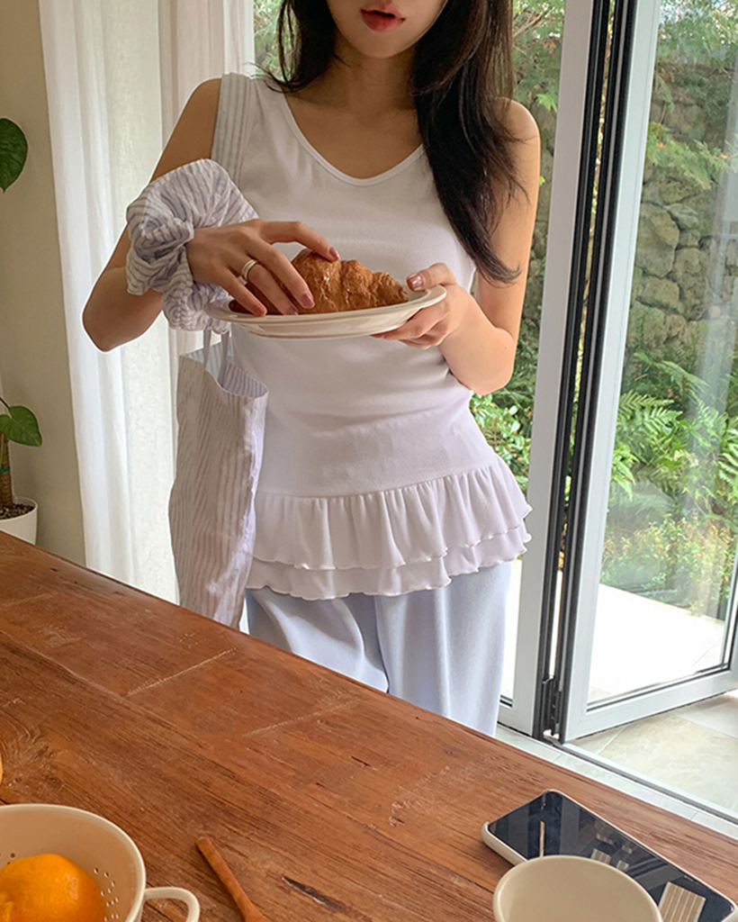 レイヤードフリルリブノースリーブ