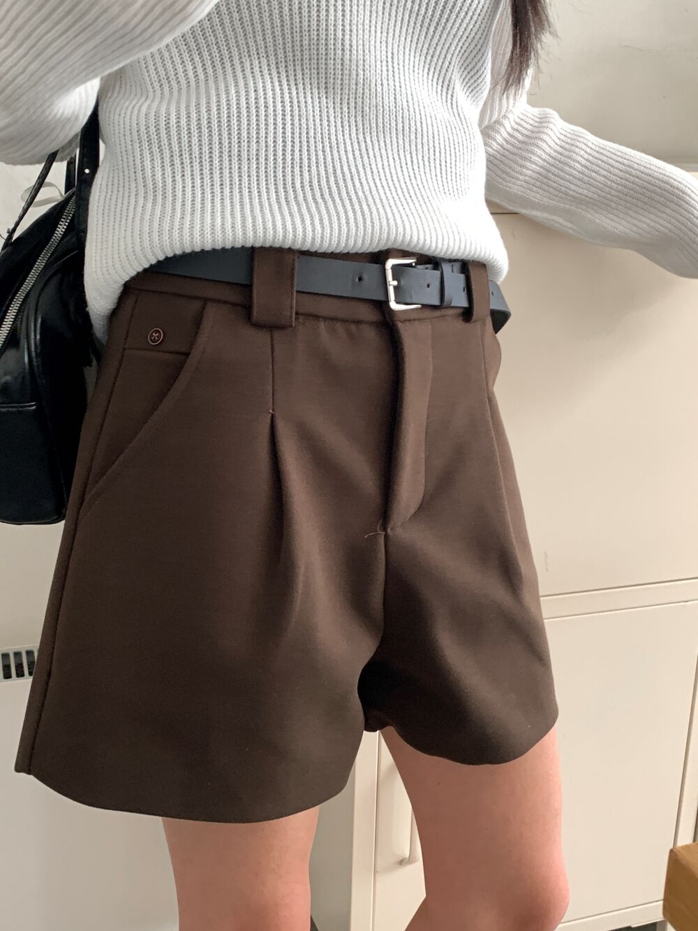 タック入りプリーツショートパンツ | ファッション通販サイト NUGU